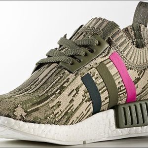 💰PRICE ⬇️
 ADIDAS -  SERGEANT MAJOR/GREEN
NIGHT/SHOCK PINK - size 7